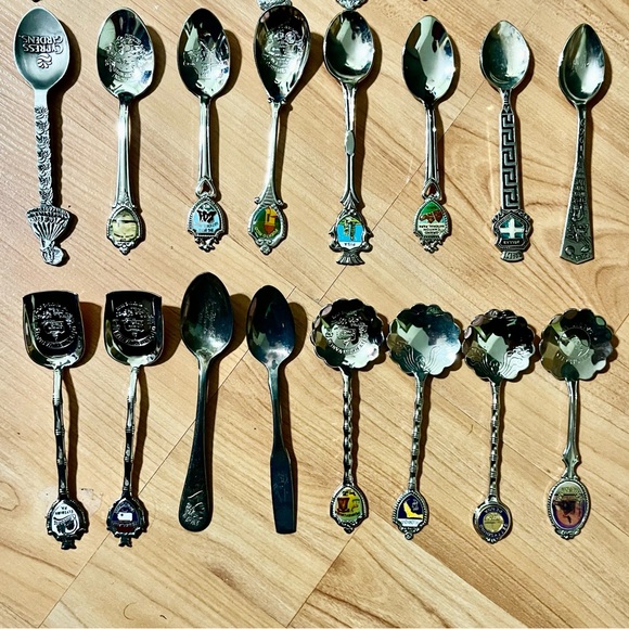 Collectable spoons - Picture 2 of 5